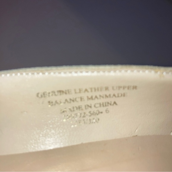 Colin Stuart Size 6 Beige Suede Heels - Picture 6 of 8